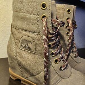 Sorel Joan of Arctic snow winter wedge Lexi wedge
